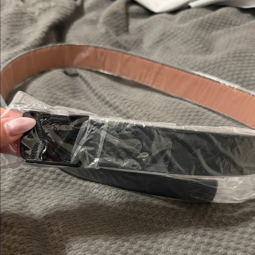 Louis Vuitton Black Monogram LV Buckle Reversible Belt